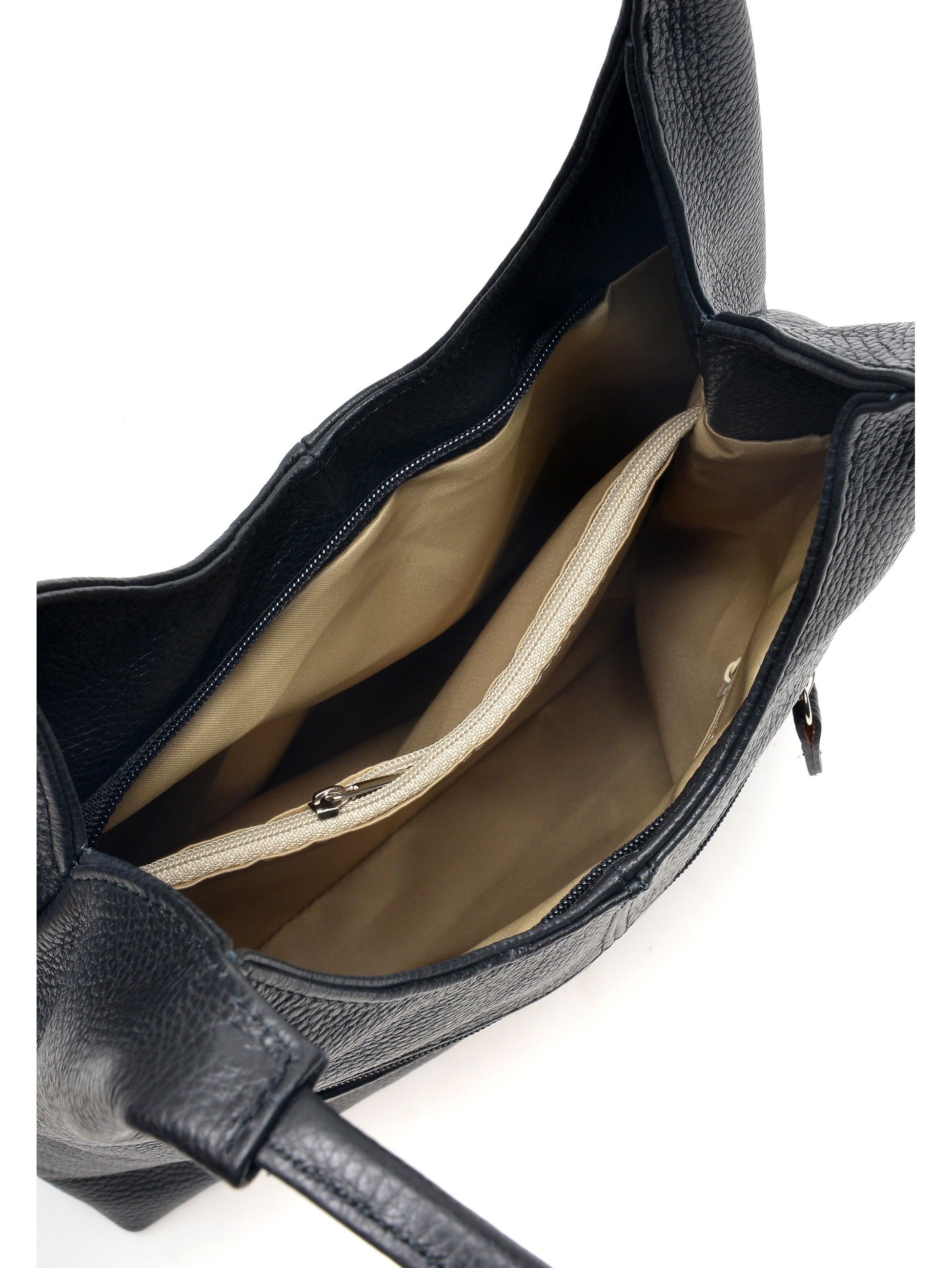 Shoulder Bag
100% cow leather
Top zip closure
Double compartment bag
Inner zipped compartment
Interior zip pocket
Back zip pocket
Dimensions (L):39x34x8.5 cm
Handle: 52 cm
Shoulder strap:/
