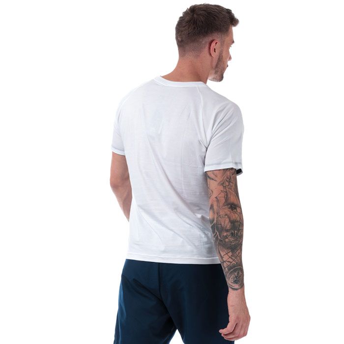 Mens adidas ZNE Crew Neck T-Shirt in White.<BR><BR>- Crew neck.<BR>- Ribbed collar.<BR>- Short sleeve. <BR>- Straight hem.<BR>- Regular fit.<BR>- adidas Z.N.E. stripe down the shoulder.<BR>- Shoulder to hem 26in approximately.<BR>- 100% Cotton. Machine Washable.<BR>- Ref: DM7590<BR><BR>Measurements are intended for guidance only
