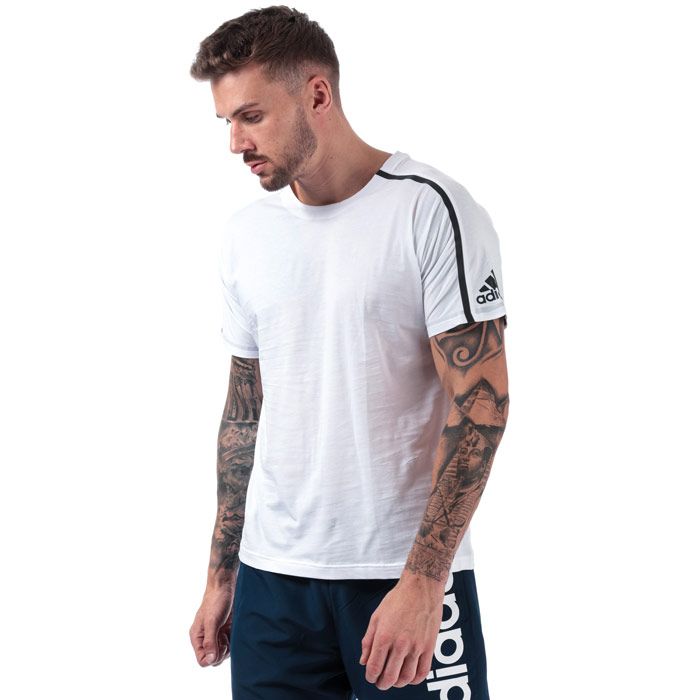 Mens adidas ZNE Crew Neck T-Shirt in White.<BR><BR>- Crew neck.<BR>- Ribbed collar.<BR>- Short sleeve. <BR>- Straight hem.<BR>- Regular fit.<BR>- adidas Z.N.E. stripe down the shoulder.<BR>- Shoulder to hem 26in approximately.<BR>- 100% Cotton. Machine Washable.<BR>- Ref: DM7590<BR><BR>Measurements are intended for guidance only