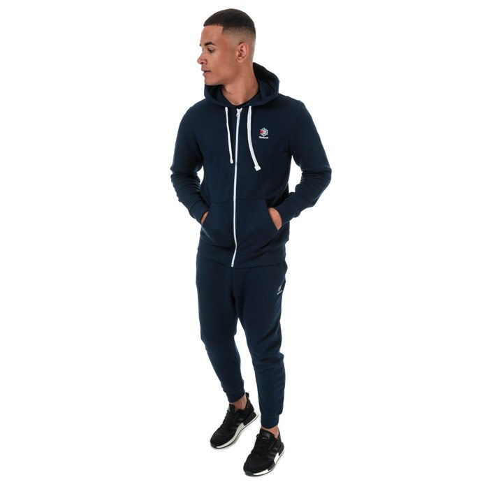 Mens Reebok Classics Fleece Pants in collegiate navy.<BR><BR>- Elasticated waistband with inner drawcord.<BR>- Side welt pockets.<BR>- Ribbed cuffs.<BR>- Reebok Classics Starcrest logo embroidered at left thigh.<BR>- Slim fit.<BR>- Main material: 80% Organic cotton  20% Polyester.  Rib: 95% Cotton  5% Elastane.  Machine washable.<BR>- Ref: DT8134