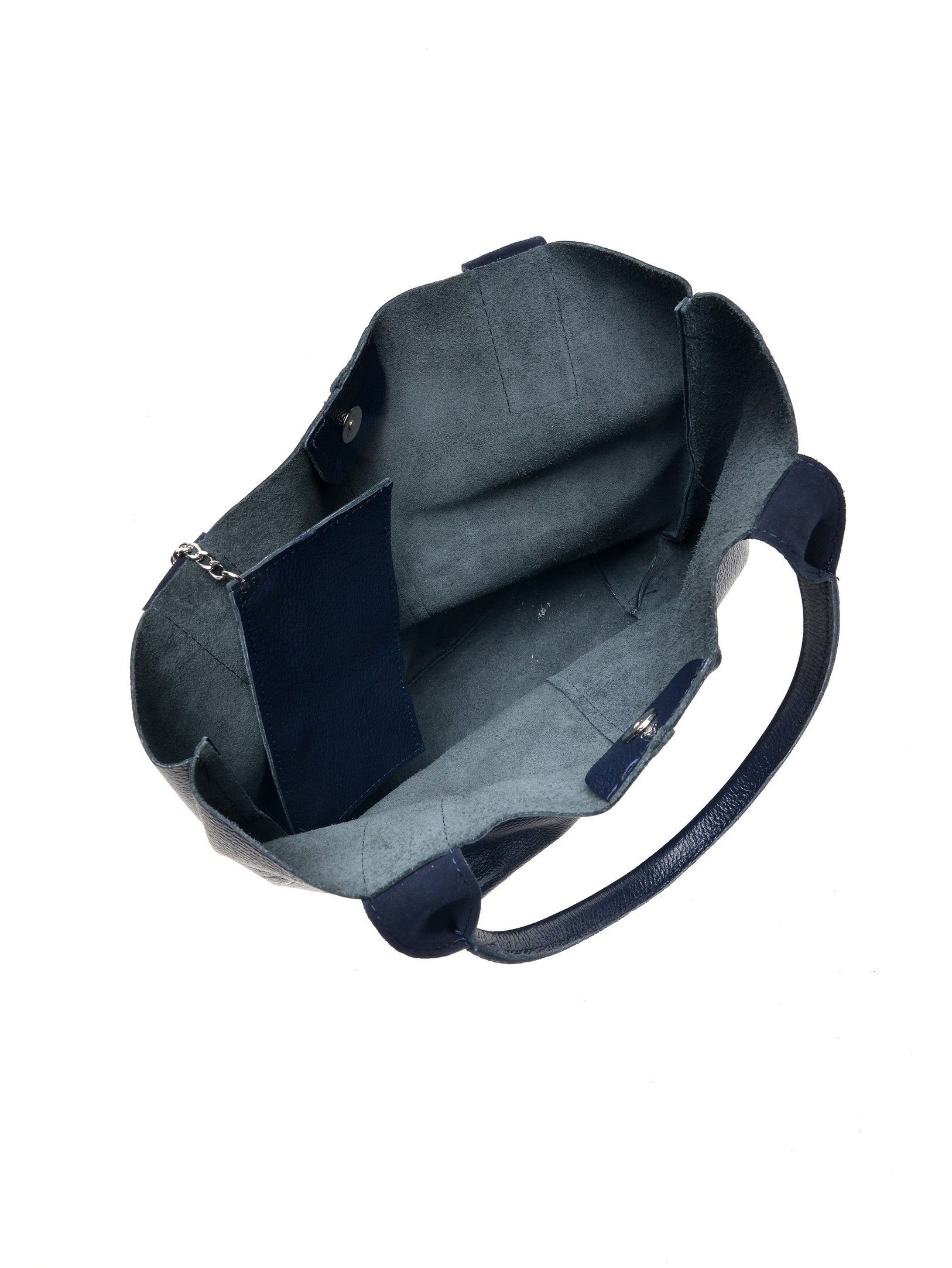 Tote Bag
100% cow leather
Magnetic clasp closure
Inner coin purse
Tassel detail
Dimensions (L): 36x41x15 cm
Handle: 54 cm non adjustable
Shoulder strap: / cm adjustable