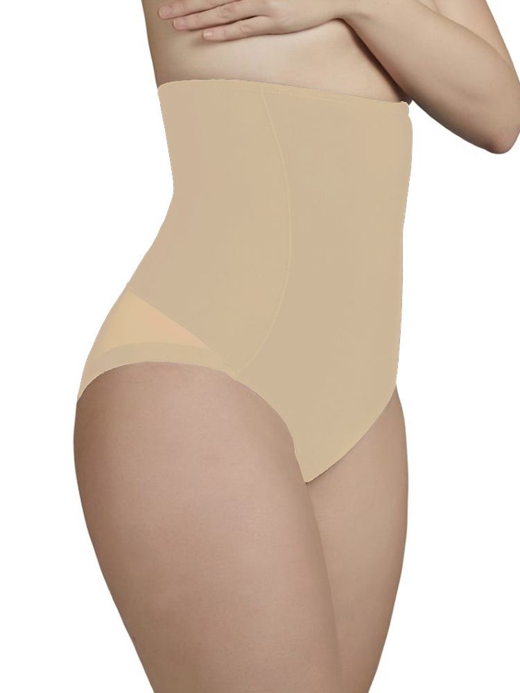 These shapewear briefs by Ysabel Mora are perfect for everyday wear. Sitting just below the underwiring of a bra, these help to keep you looking smooth and seamless when wearing tight fitting clothing. The mesh legs also provide you an endlessly smooth look. Size Guide: M (12), L (14), XL (16), 2XL (18).