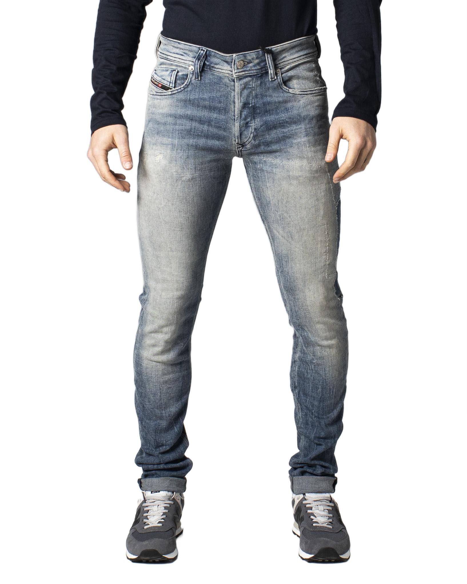 Brand: Diesel   Gender: Men   Type: Jeans   Color: Blue   Fastening: Zip and Button   Pockets: Front and Back Pockets   Season: Spring/summer