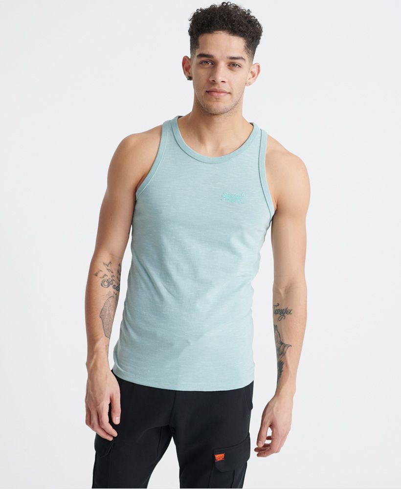 Superdry men's Vintage embroidery vest top from the Orange Label range. A sleeveless vest featuring ribbed trims, and finished with an embroidered Superdry logo on the chest. Pair this vest top with shorts or jeans for a relaxed look.