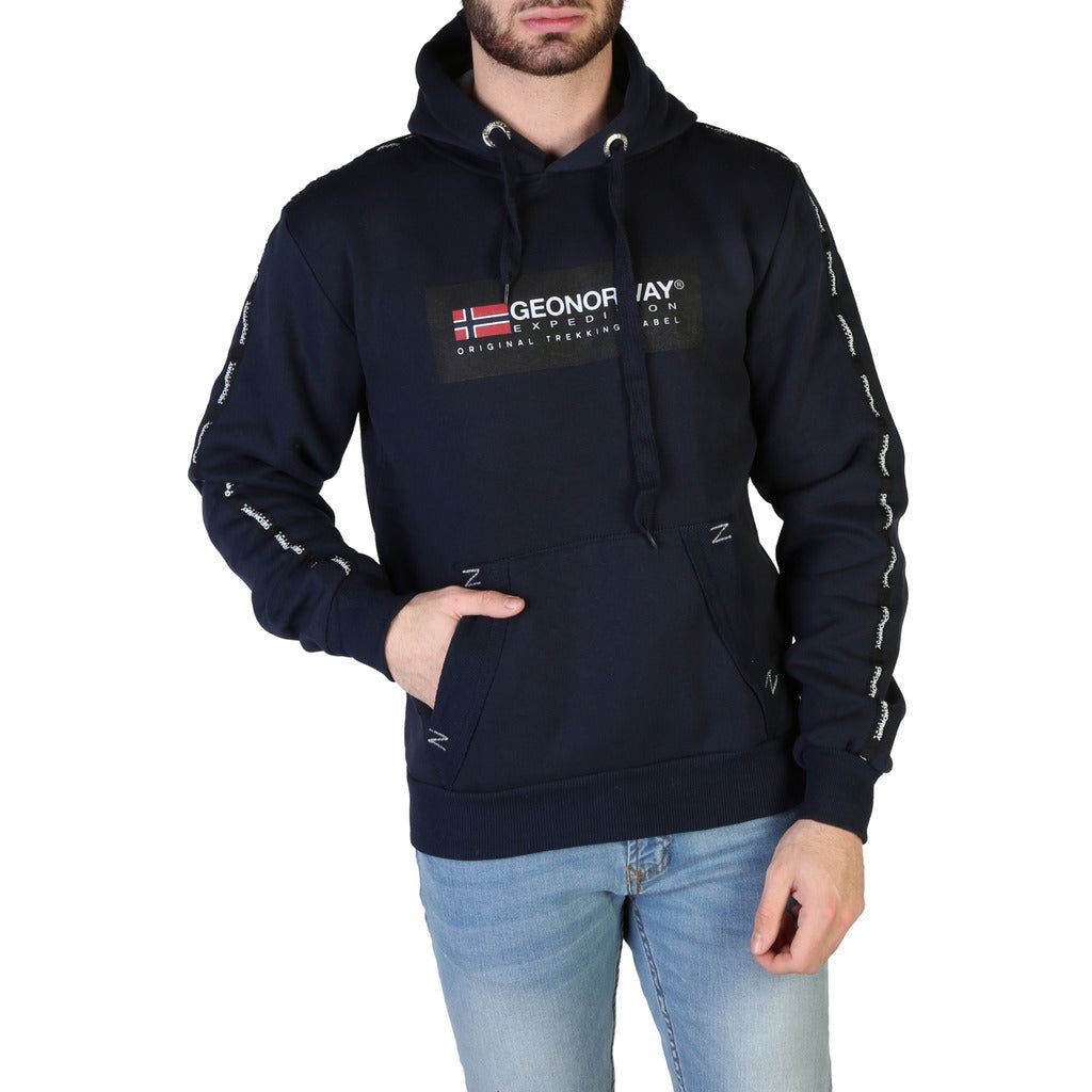 Collection: Fall/Winter   Gender: Man   Type: Sweatshirt   Sleeves: long   External pockets: 1   Material: cotton 65%, polyester 35%   Pattern: solid colour   Washing: wash at 30° C   Model height, cm: 180   Model wears a size: L   Hood: fixed   Inside: fleeced   Hems: ribbed   Details: visible logo, prints