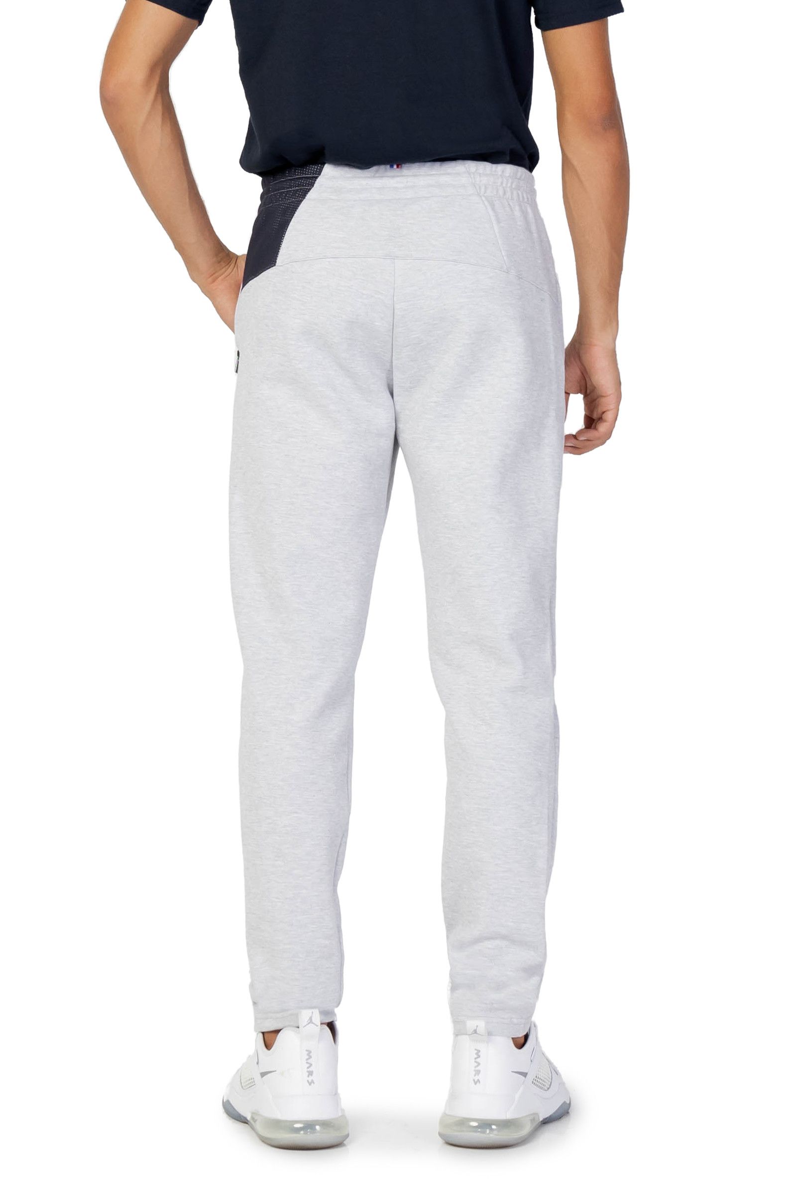 Brand: Le Coq Sportif
Gender: Men
Type: Trousers
Season: Fall/Winter

PRODUCT DETAIL
• Color: grey
• Pattern: plain
• Pockets: side pockets

COMPOSITION AND MATERIAL
• Composition: -9% lycra -16% polyester -75% viscose 
•  Washing: machine wash at 30°