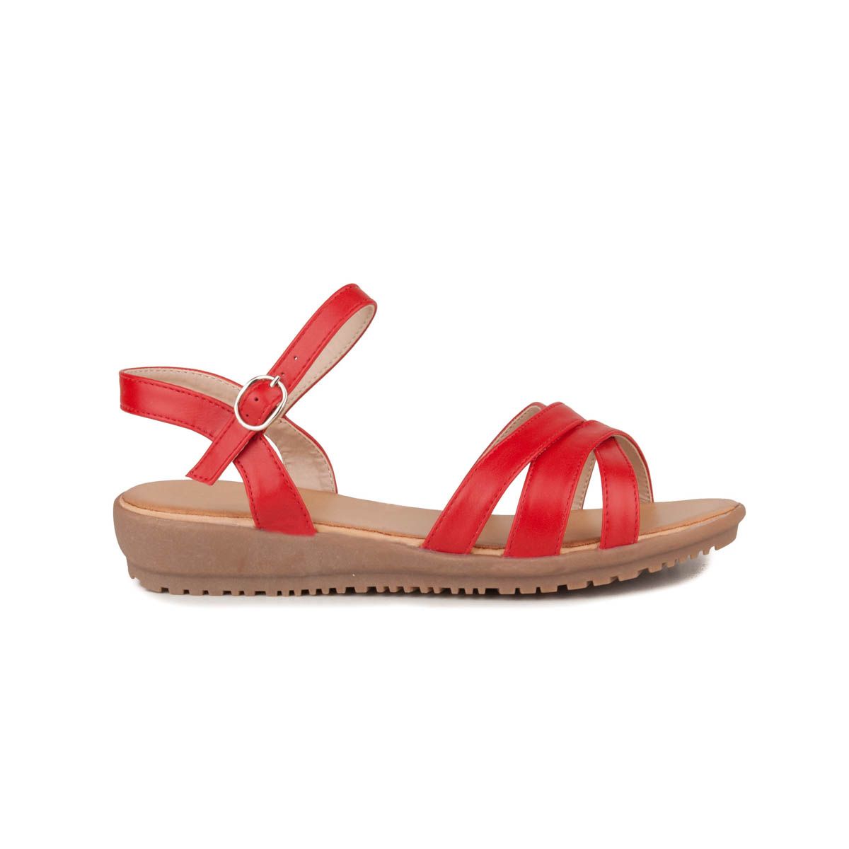 The comeding is a basic but perfect sandala for the day by day thanks to its comfort and low wedge. Manufactured in easy-to-clean material and with padded template. Adjust perfectly thanks to its buckle and elastic closure. Height heel 3 cm and wedge of 1.5 cm.