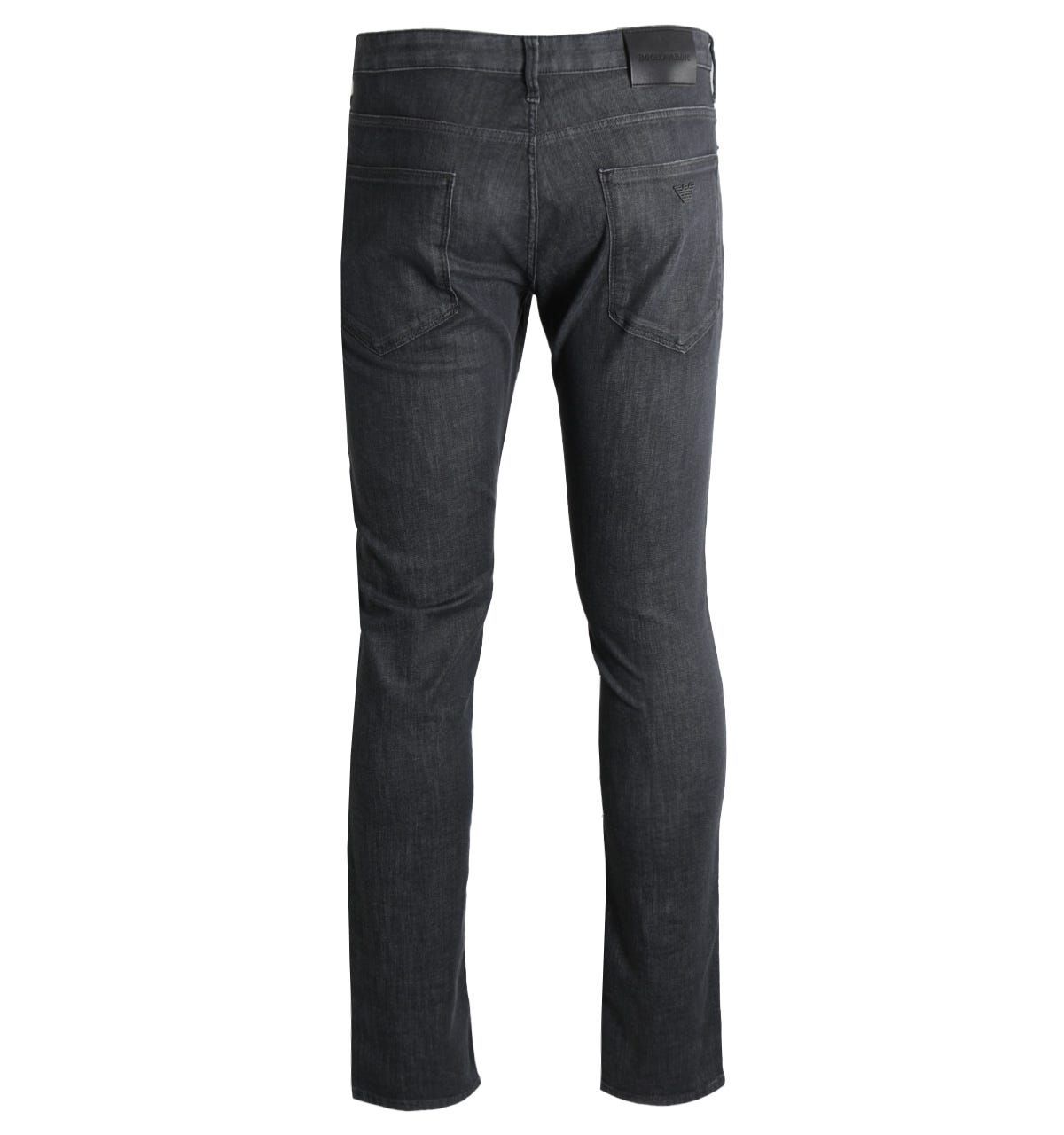Crafted from premium cotton denim with added stretch in a slim fit, these jeans from Emporio Armani combine a classic five pocket design with updated elements to bring you optimum comfort and style. Rivets have been used at each pocket to reinforce the stitching and add that much-needed durability. Finished with two Emporio Armani logos at the coin pocket and the rear.Slim Fit , Stretch Cotton Denim, Five Pocket Design, Tonal Stitching, Button & Zip Fly Fastening, Emporio Armani Branding. Style & Fit Slim Fit, Fits True to Size. Composition & Care 99% Cotton, 1% Elastane, Machine Wash.