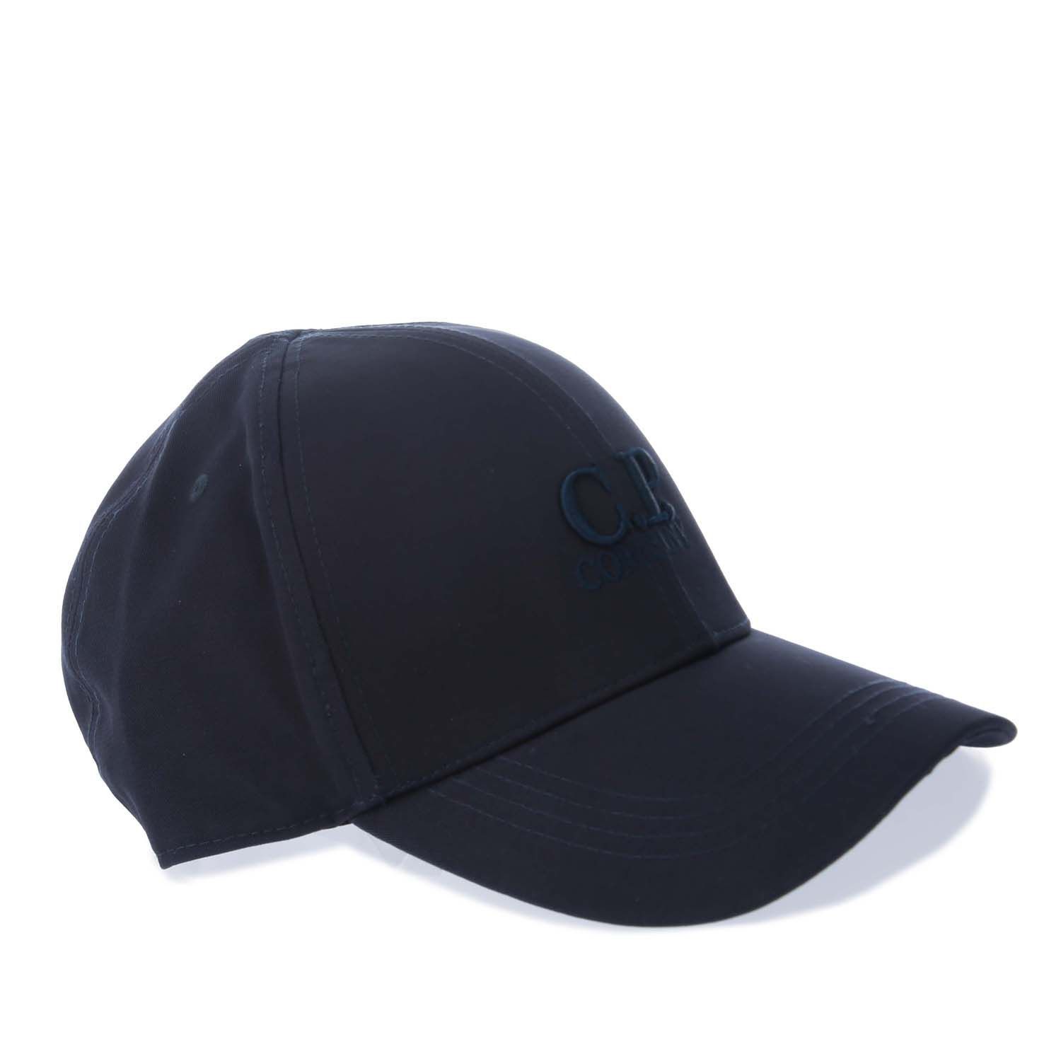 Mens C.P. Company Logo Cap in navy.- Adjustable strap.- 6 panel construction.- Peak and the brands signature logo embroidered to the centre front.- Cotton twill.- 100% Cotton. Machine washable.- Ref: 12CMAC015A888