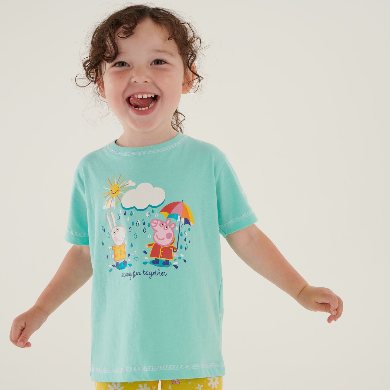 Material: Cotton, Polyester. Fabric: Coolweave, Jersey. Design: Logo, Printed, Text. Characters: Peppa Pig. Neckline: Round Neck. Sleeve-Type: Short-Sleeved. Fabric Technology: Breathable, Lightweight. 100% Officially Licensed. 160gsm.