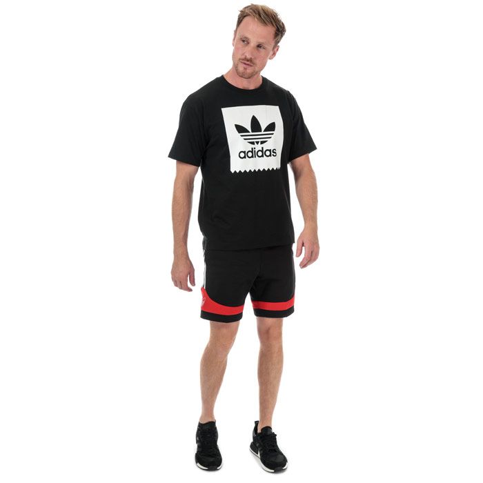 Mens adidas Originals Team Signature Trefoil Shorts in black - core red.<BR><BR>- Elasticated waistband with inner drawcord and embroidered Trefoil logo patch.<BR>- Side welt pockets.<BR>- Applied 3-Stripes to sides.<BR>- Contrast overlay panels with adidas Originals branding.<BR>- Regular fit.<BR>- Inside leg length measures 8“ approximately.  <BR>- Main material: 77% Cotton  23% Recycled polyester.  Machine washable.<BR>- Ref: ED7179<BR><BR>Measurements are intended for guidance only.