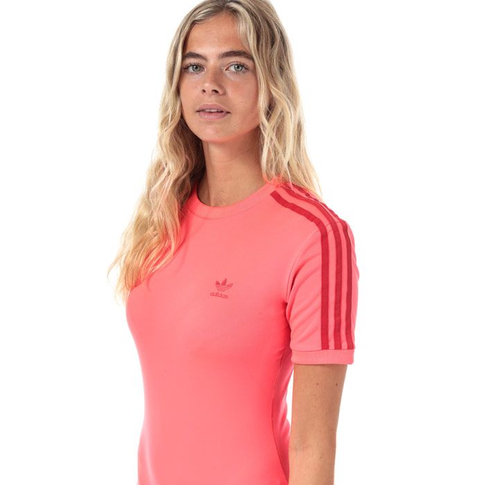 Womens adidas Originals Bodysuit in flash red.<BR><BR>- Ribbed crew neck.<BR>- Short sleeves with ribbed cuffs.<BR>- Applied 3-Stripes at shoulders and sleeves.<BR>- Zip fastening on reverse.<BR>- Popper fastening.<BR>- Trefoil logo printed at left chest.<BR>- Woven herringbone back neck tape.<BR>- Soft and stretchy fabric.<BR>- Tight fit.<BR>- Main material: 87% Polyester  7% Elastane.  Machine washable.<BR>- Ref: ED7505