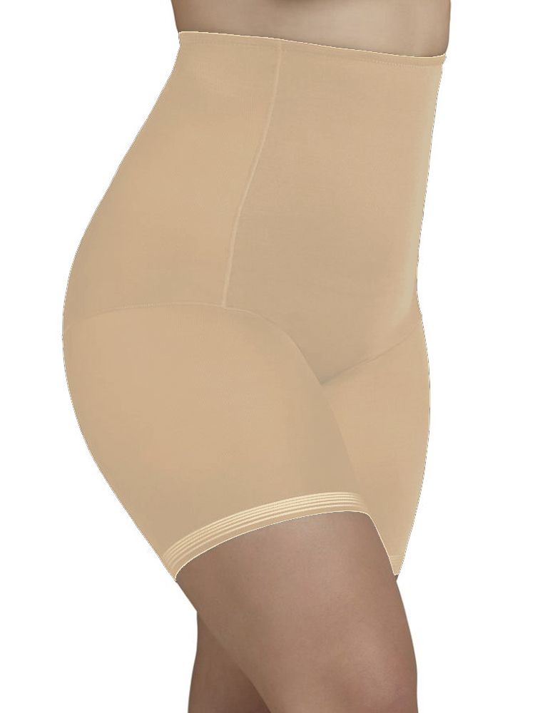 These shapewear briefs by Ysabel Mora are perfect for everyday wear. These shapewear knickers sit just below the underwiring of your bra, for a completely smooth look. The short style of these knickers ensure an endlessly smooth look, designed not to roll up when being worn.Size Guide: M (12), L (14), XL (16), 2XL (18).