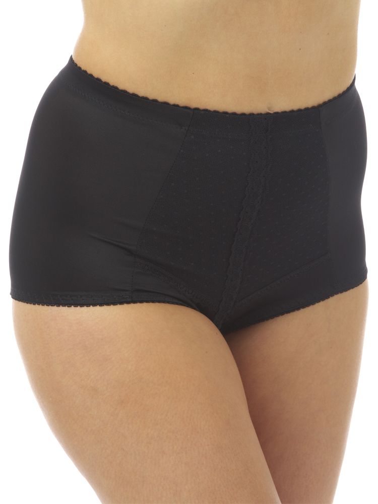 Firm control knickers that also feature a mesh panel for the ultimate smooth silhouette look. These knickers are high rise and scallop edging creates the invisible look underneath clothing. Lined gusset for additional comfort, making these the perfect everyday briefs. Size Guide: S (10), M (12), L (14), XL (16), 2XL (18), 3XL (20).
