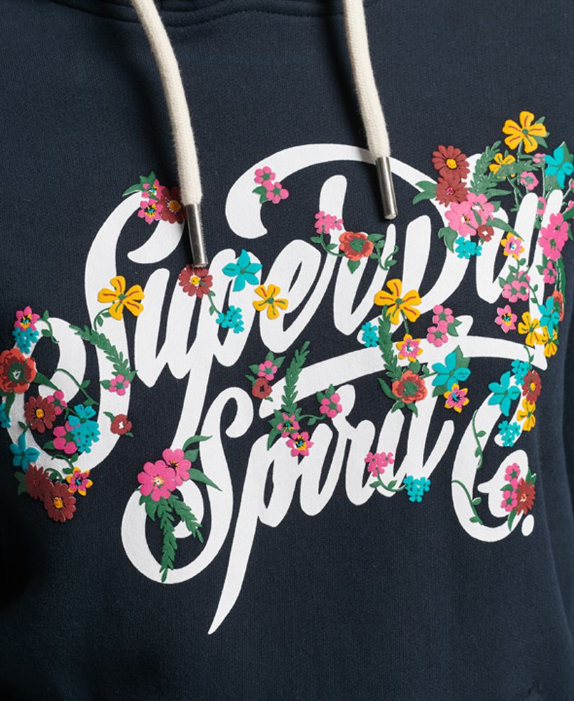 Art is all about creativity and we prize that here at Superdry. We're always being inspired by the big cities when it comes to our graphics, and the Script Style Floral Hoodie will bring some summer into this season.Relaxed fit – the classic Superdry fit. Not too slim, not too loose, just right. Go for your normal sizeDraw cord hoodieLong sleevesRibbed cuffs, hem and pocket trimsPrinted graphicFront pouch pocketBrushed liningSignature Superdry patch
