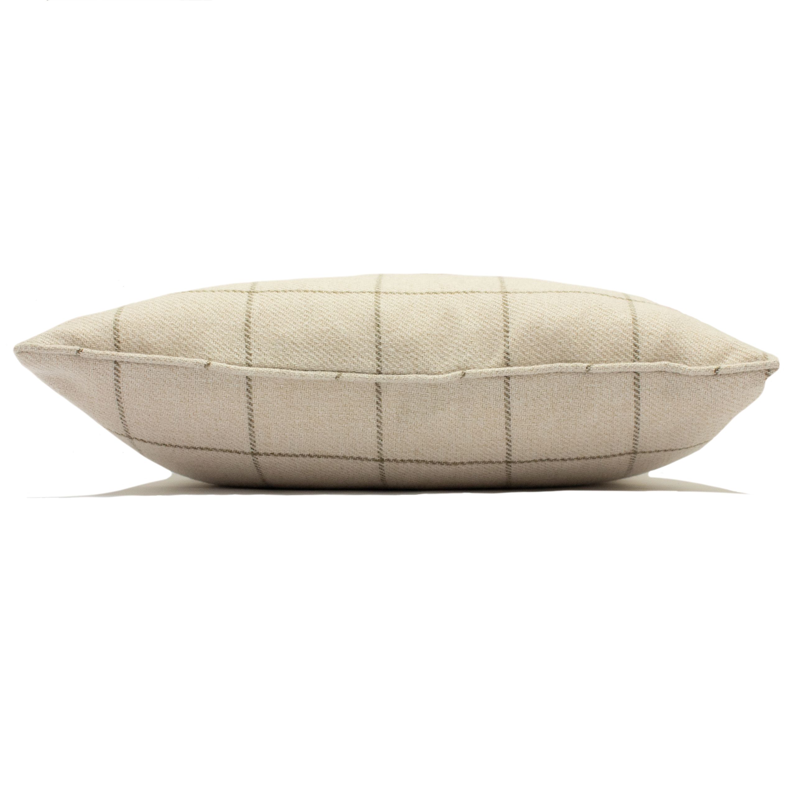 Add a cosy yet contemporary look to your décor with this modern and classic cushion. Made with a luxurious wool-like woven fabric, this matching reversible design is certainly a timeless choice. The woven-fabric design holds outstanding durability and wrinkle resistance as well as having strong rustic colours that will compliment any interior as well as bed, sofa or armchair.