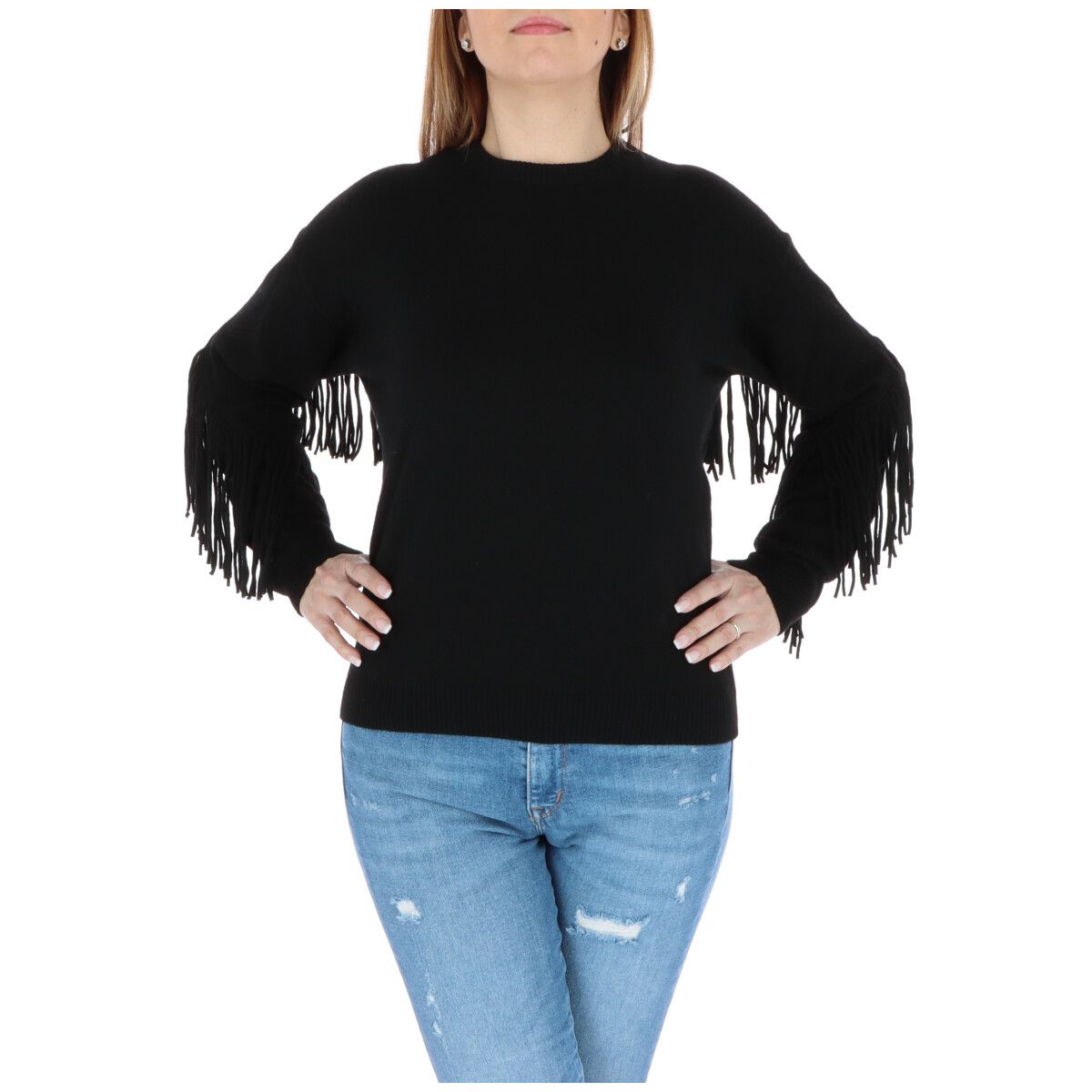 Brand: Pinko
Gender: Women
Type: Knitwear
Season: Fall/Winter

PRODUCT DETAIL
• Color: black
• Sleeves: long
• Neckline: round neck
•  Article code: 1B14VD Y694

COMPOSITION AND MATERIAL
• Composition: -4% cashmere -20% cotton -20% wool -23% polyamide -33% viscose 
•  Washing: handwash