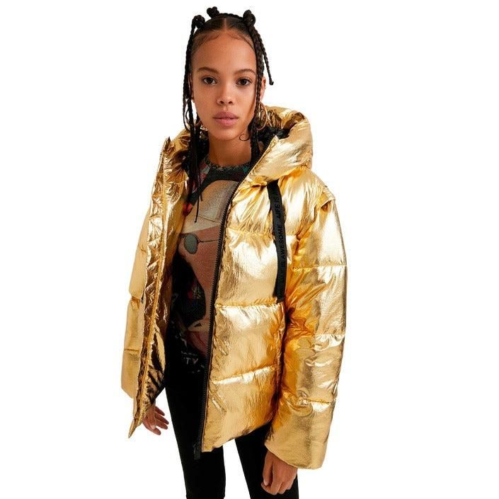 Brand: Desigual
Gender: Women
Type: Jackets
Season: Fall/Winter

PRODUCT DETAIL
• Color: gold
• Fastening: with zip
• Collar: hood

COMPOSITION AND MATERIAL
• Composition: -100% polyester