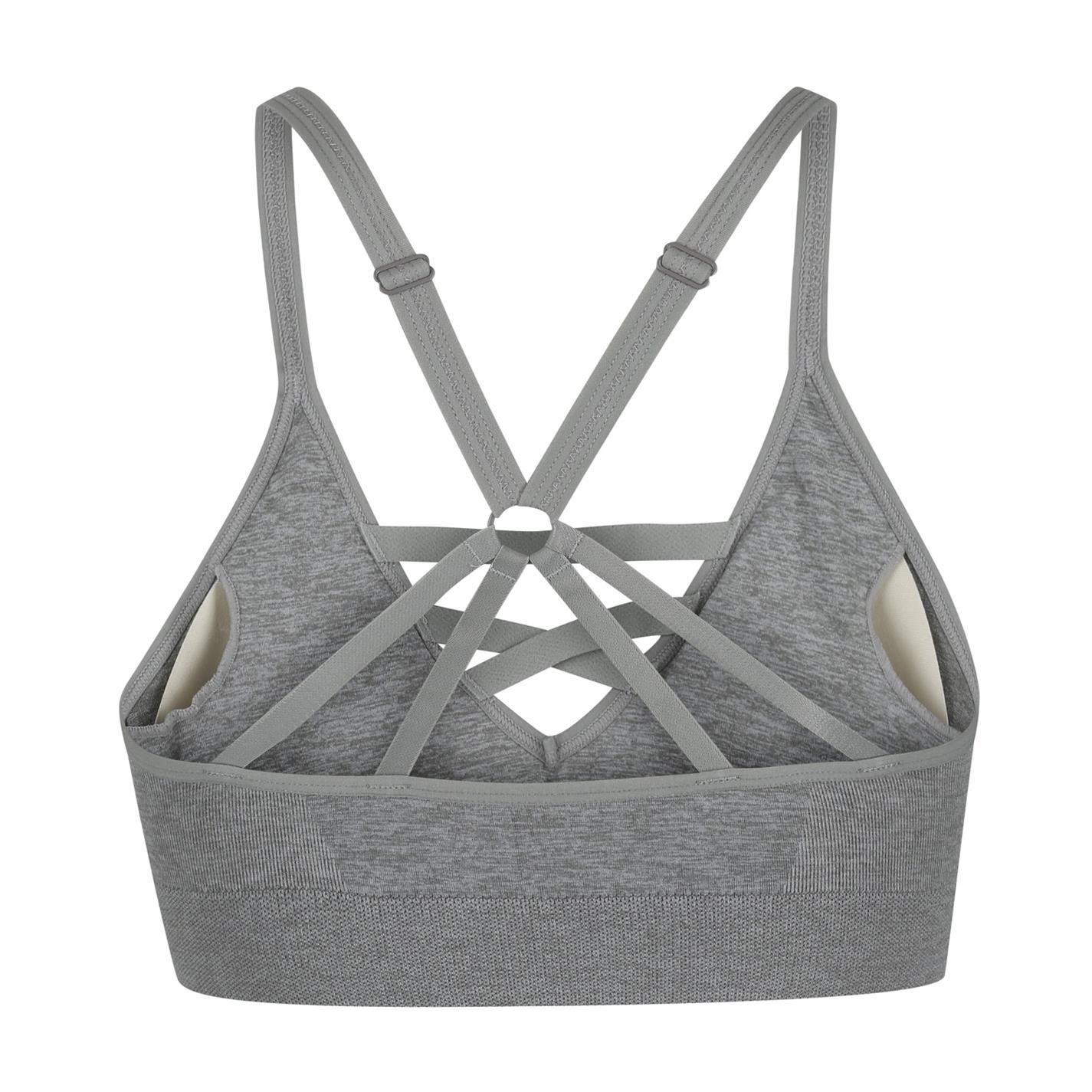 Reebok Terri SL Bra Crafted with a v-neckline that has extra straps across the front, some adjustable multi-strap racer-back bra straps and an elasticated under-band for a comfortable wear. Finished with removable padding to the cups for extra comfort along with the signature Reebok branding that completes the look. Do not miss out on this one.