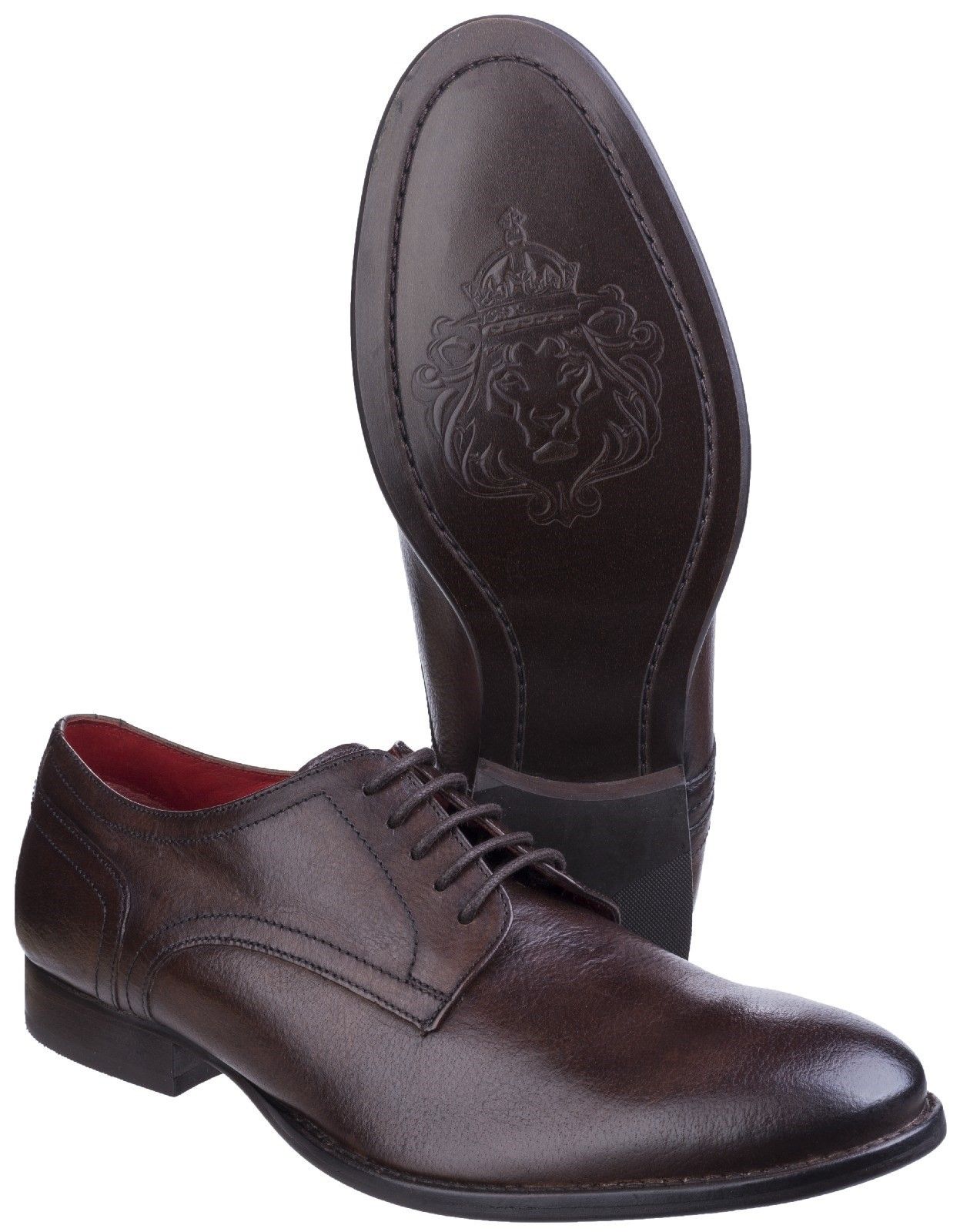 From our Fashionista range, Ford is a crisp, statement shoe. Composed from sturdy leather uppers, this Derby Grain shoe offers a modern feel. Base London mens lace up shoe.. 
Sturdy leather uppers.. 
Modern statement shoe.. 
Featured in the Base London Fashionista Range..