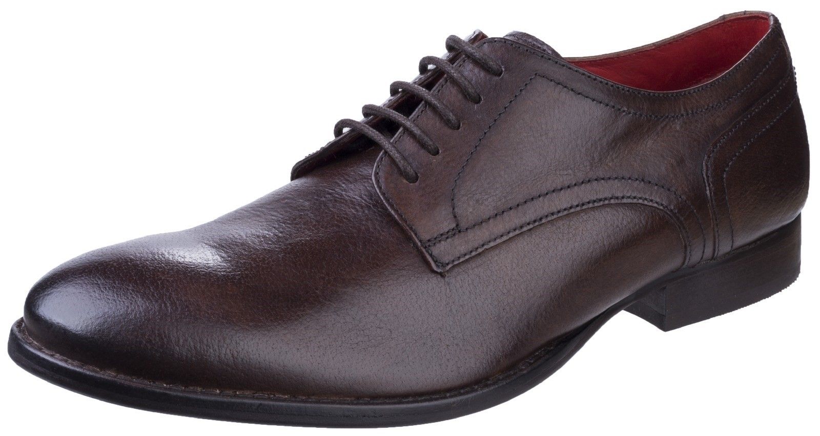 From our Fashionista range, Ford is a crisp, statement shoe. Composed from sturdy leather uppers, this Derby Grain shoe offers a modern feel. Base London mens lace up shoe.. 
Sturdy leather uppers.. 
Modern statement shoe.. 
Featured in the Base London Fashionista Range..