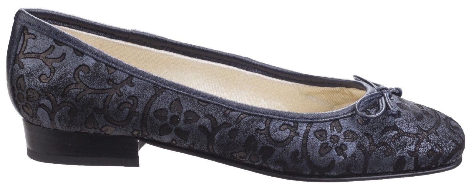 Riva brings in a twist to the traditional ballet with this regal embossed floral print court shoe.  A square toe gives a dynamic feel to your day to evening wear. Luxury metallic leather upper with embossed print. 
Gently padded soft textile lining. 
Smooth leather rim with leather bow. 
Cushioned leather footbed. 
Square front toe.