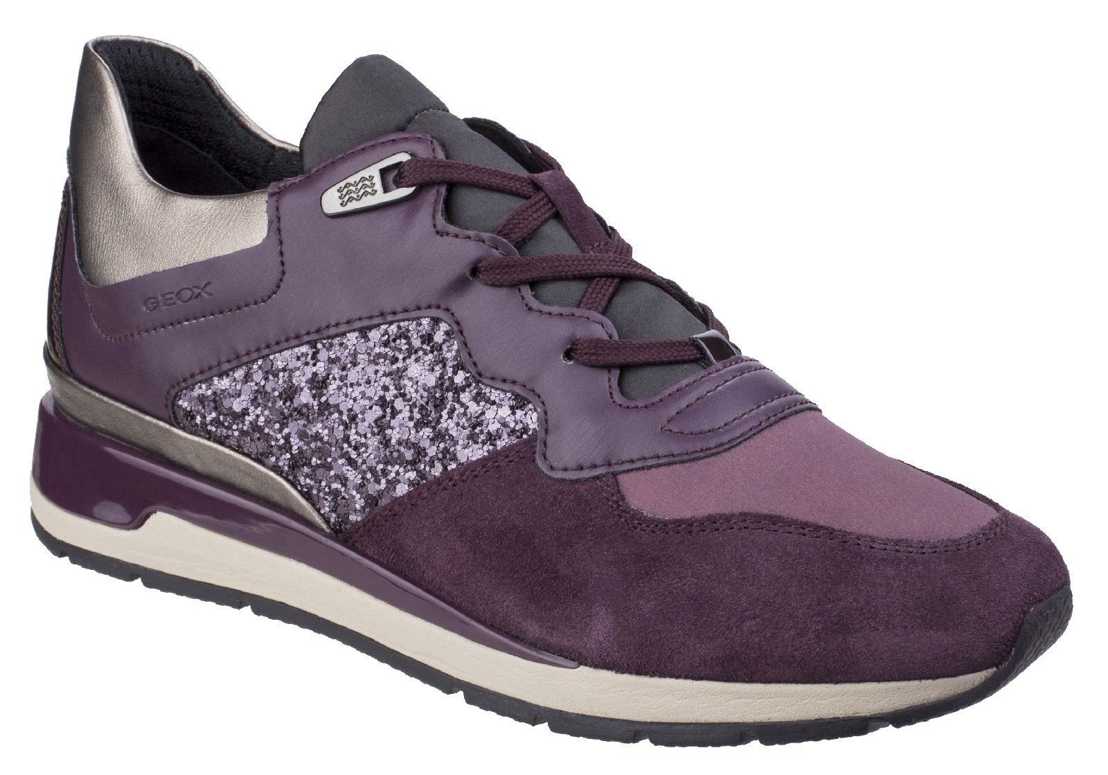 Women's sneakers for everyday casual occasions. Geox patented perforated sole for breathability and performance. Stylish upper with patent leather. Removable insole for a comfortable fit. Lightweight outsole for extreme cushioning and flexibility.Essential. 
Comfort Fit. 
Versatile. 
Anti-Slip Outsole.