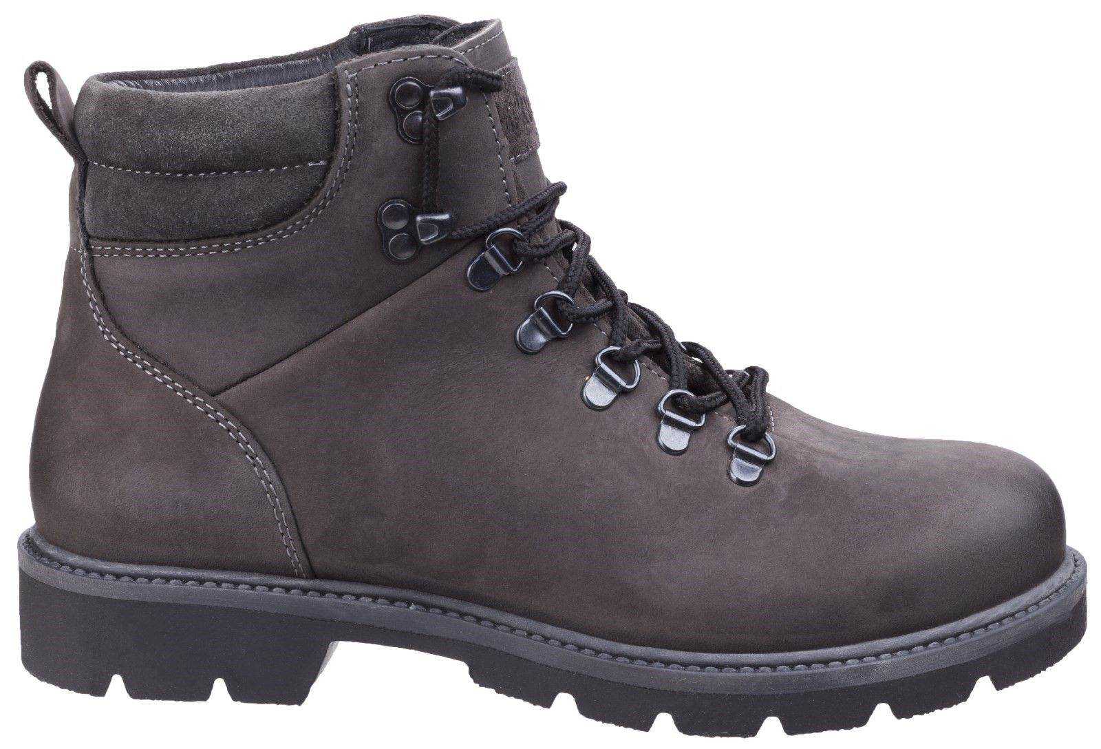 Darkwood boots with classy design, featuring water-resistant membrane. Perfect for hiking and cold weather conditions. Mens water-resistant casual boot. 
Warm-Lining. 
Ideal for autumn and winter. 
Water-resistant genuine leather. 
Good level of puncture resistance against brambles.