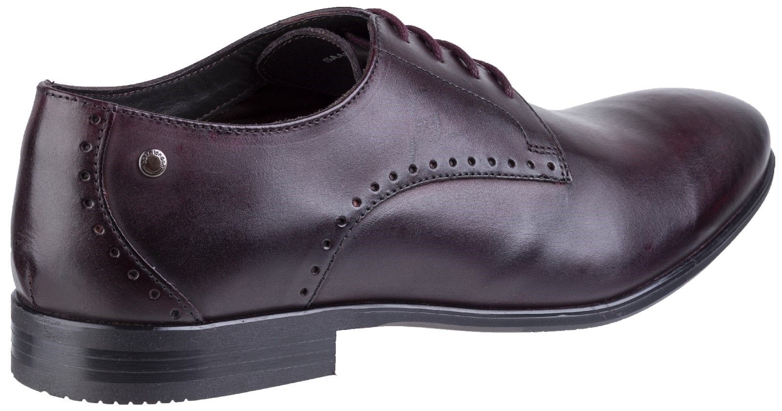 Westbury is a chiseled tip plain toe derby from the Concierge collection. A non-fussy design with simple but eye-catching hole punch detailing on the side panelling. Its rubber sole provides a confident step and is perfect for that smart occasion. Hole Punch Details. 
Formal Styling.