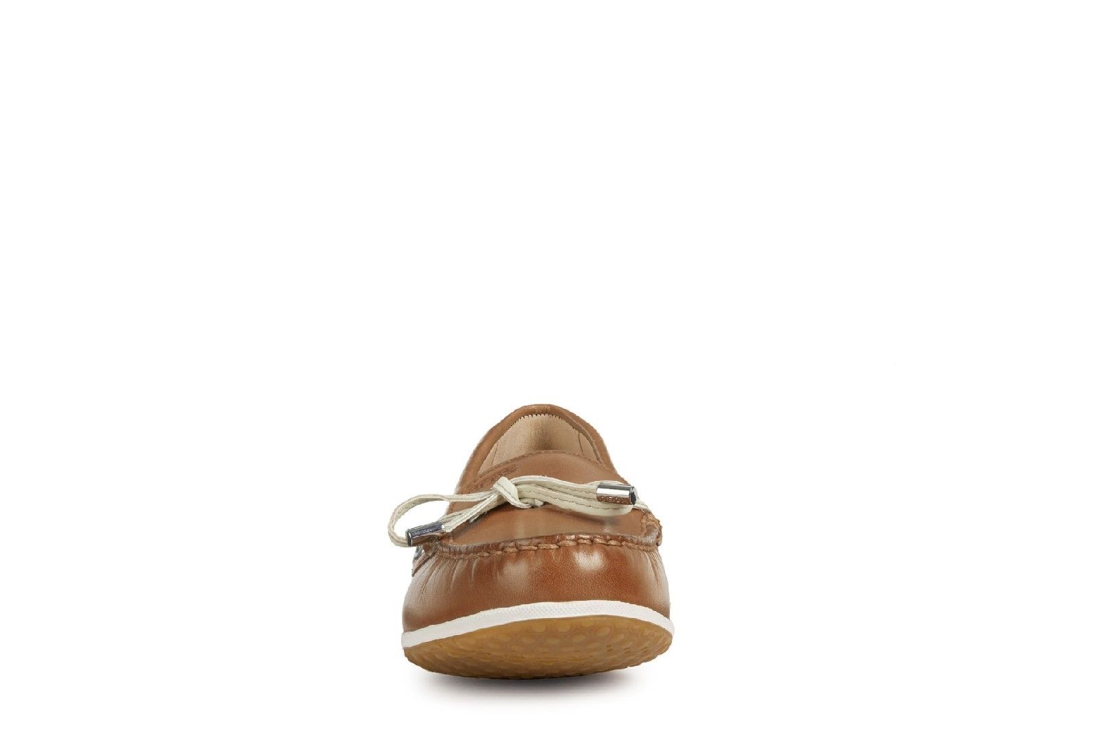 Exclusive patent. The combination of the perforated sole and resistant breathable and waterproof membrane allow for natural temperature regulation, creating the perfect microclimate inside the shoe.It keeps feet dry and comfortable for the whole day.Exclusive Patent. 
Perforated Sole. 
Breathable and waterproof membrane.
