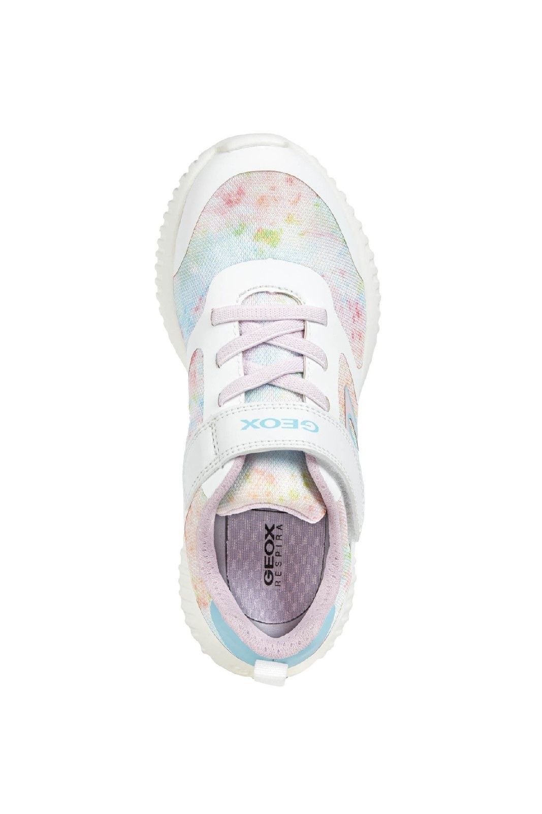 Strong and comfortable.Exclusive patent. Perforated sole. Resistant breathable and waterproof membrane allow for natural temperature regulation, creating the perfect microclimate inside the shoe that keeps feet dry and comfortable for the whole day.Perforated Sole. 
Super Lightweight Outsole.
