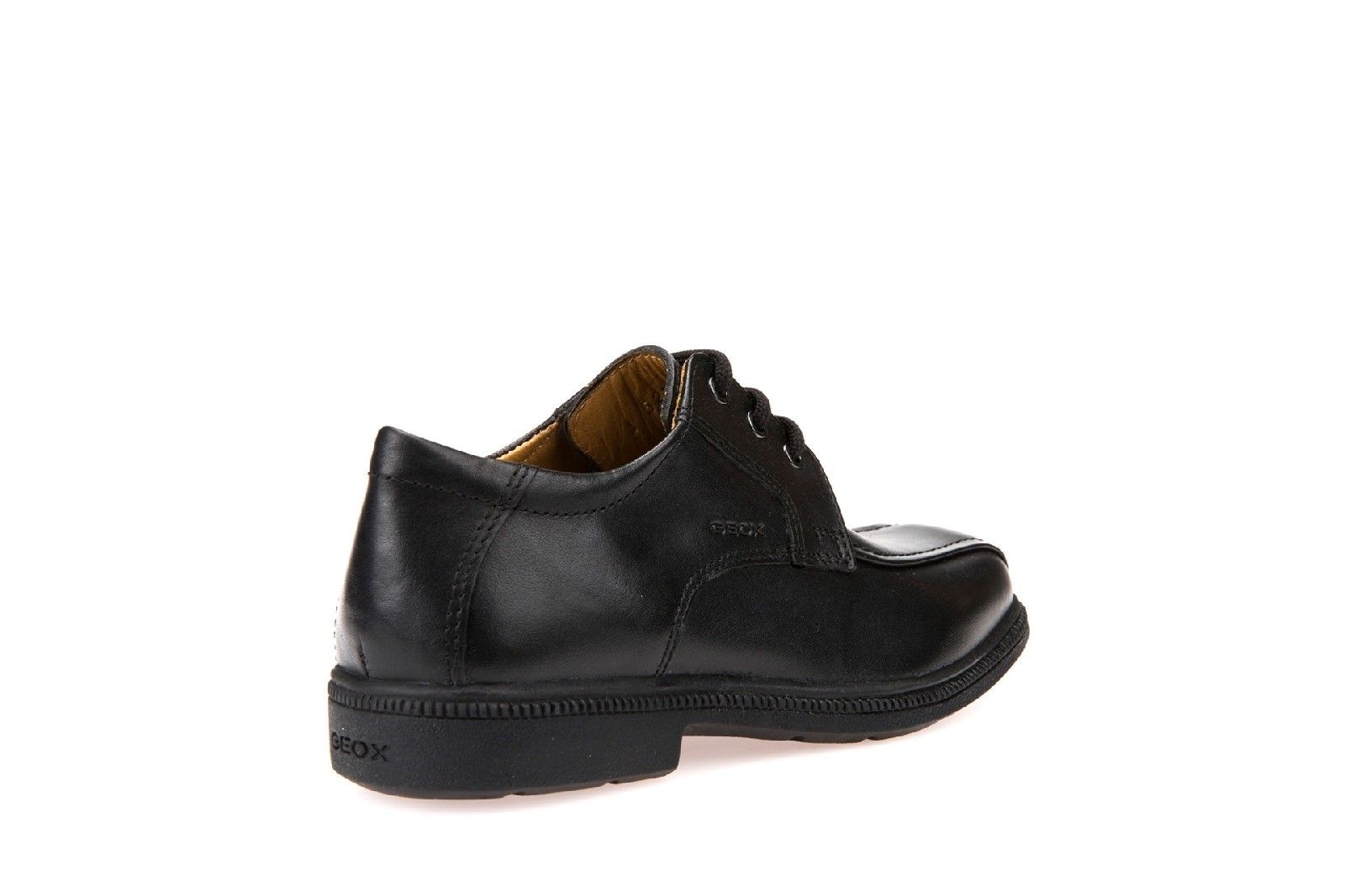 Strong and comfortable.Exclusive patent. Perforated sole. Resistant breathable and waterproof membrane allow for natural temperature regulation, creating the perfect microclimate inside the shoe that keeps feet dry and comfortable for the whole day.Uniform. 
Full Leather Upper. 
Lightweight Outsole.