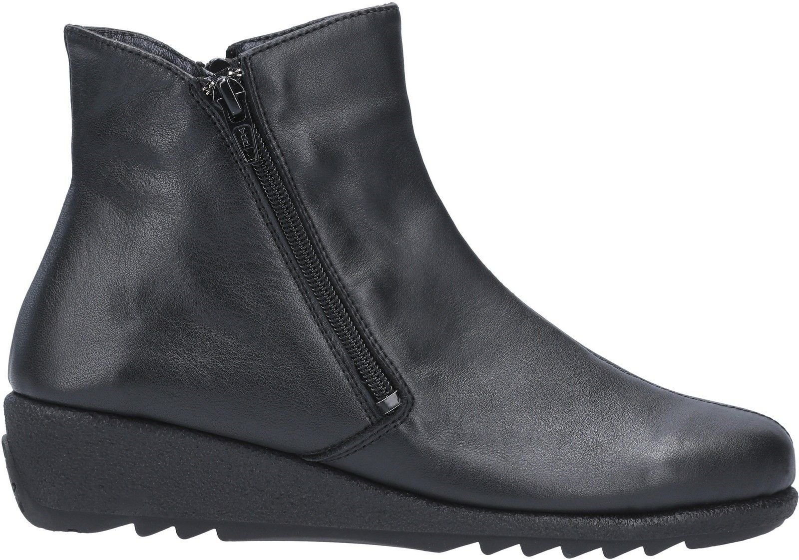The Love Leather Ankle boot from Riva, is a stylish ladies boot with a side zip for easy on and offLeather Upper. 
Side Zip.