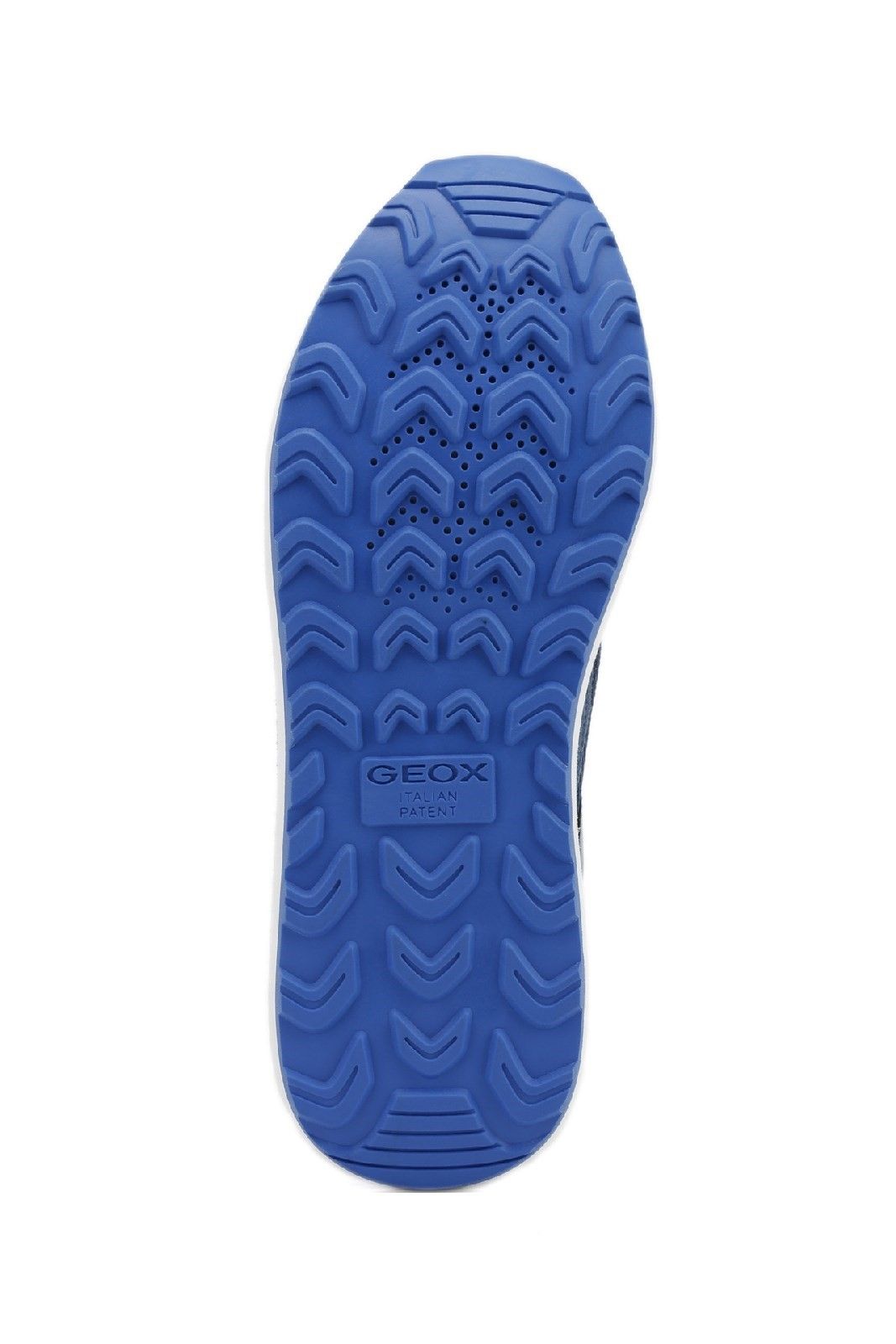 The Geox rubber sole is based on an exclusive patent: the combination of the perforated sole and the breathable and waterproof membrane allow natural temperature regulation, creating the perfect micro-climate that keeps feet dry and comfortable.Exclusive Technology. 
Perforated footbed. 
360 Degree breathability.