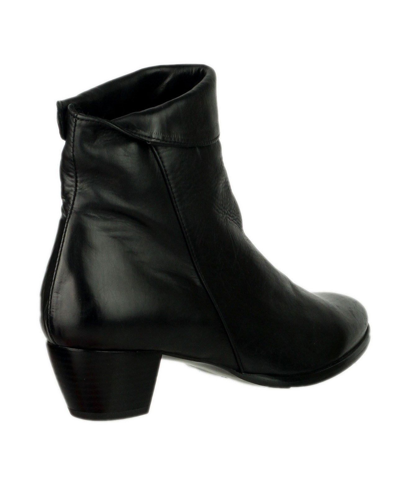 Riva brings classic Italian style with a twist with the Armadillo leather dress boot. A turn down cuff gives an asymmetric edge whilst a mid-height block heel oozes timeless elegance. Full inside zip for easy on and off. Riva Armadillo Leather Ladies Boots. 
Smooth leather upper with soft leather lining. 
Side zip fastening. 
Pull on loop at back. 
Medium block heel.