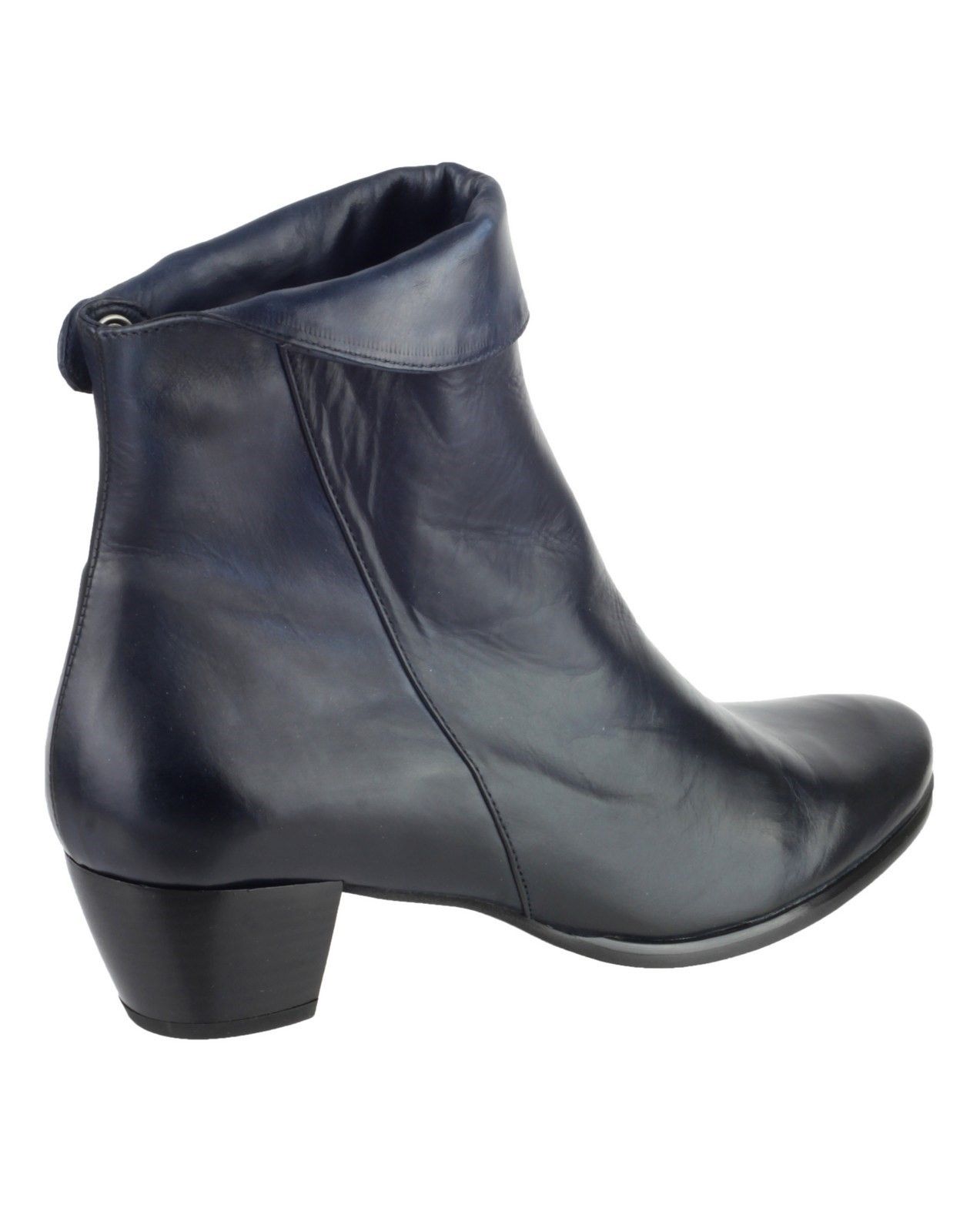 Riva brings classic Italian style with a twist with the Armadillo leather dress boot. A turn down cuff gives an asymmetric edge whilst a mid-height block heel oozes timeless elegance. Full inside zip for easy on and off. Riva Armadillo Leather Ladies Boots. 
Smooth leather upper with soft leather lining. 
Side zip fastening. 
Pull on loop at back. 
Medium block heel.