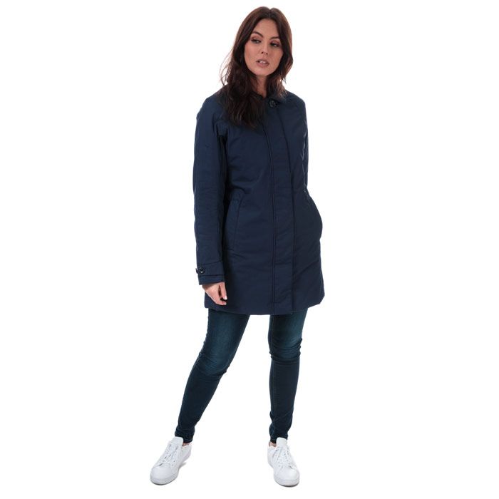 Womens Henri Lloyd Consort Coat in nautical blue.<BR><BR>- Classic collar.<BR>- Two-way zip fastening with buttoned storm flap.<BR>- Long raglan sleeves with buttoned cuffs.<BR>- Zipped front pockets.<BR>- Two inner pockets.<BR>- Warm quilted lining. <BR>- Henri Lloyd branding at back neck.<BR>- Shell: 100% Cotton.  Padding: 100% Polyester.  Lining: 100% Nylon.  Machine washable. <BR>- Ref: H40058DOT2W