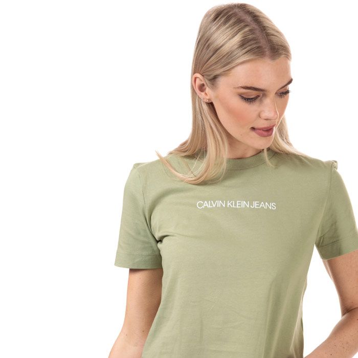 Womens Calvin Klein Jeans Straight Organic Cotton T-Shirt in earth sage.<BR><BR>- Ribbed crew neck.<BR>- Short sleeves. <BR>- Calvin Klein Jeans logo printed to chest.<BR>- Vented hem.<BR>- Soft organic cotton jersey construction.<BR>- Straight fit. <BR>- Measurement from shoulder to hem: 21“ approximately. <BR>- 100% Cotton.  Machine washable.<BR>- Ref: J20J212879L9A<BR><BR>Measurements are intended for guidance only.