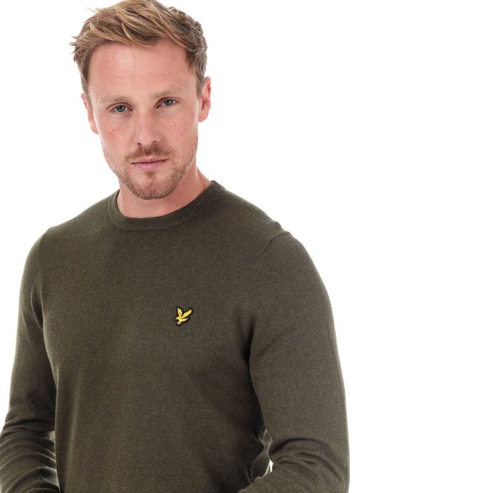 Mens Lyle And Scott Cotton Merino Crew Neck Jumper in lichen green marl.<BR><BR>- Ribbed crew neck.<BR>- Long sleeves.<BR>- Ribbed cuffs and hem.<BR>- Embroidered eagle logo at left chest.<BR>- Tonal back neck tape.<BR>- Soft and lightweight merino wool blend construction.<BR>- 85% Cotton  15% Merino wool.  Machine washable.<BR>- Ref: KN400VCZ819