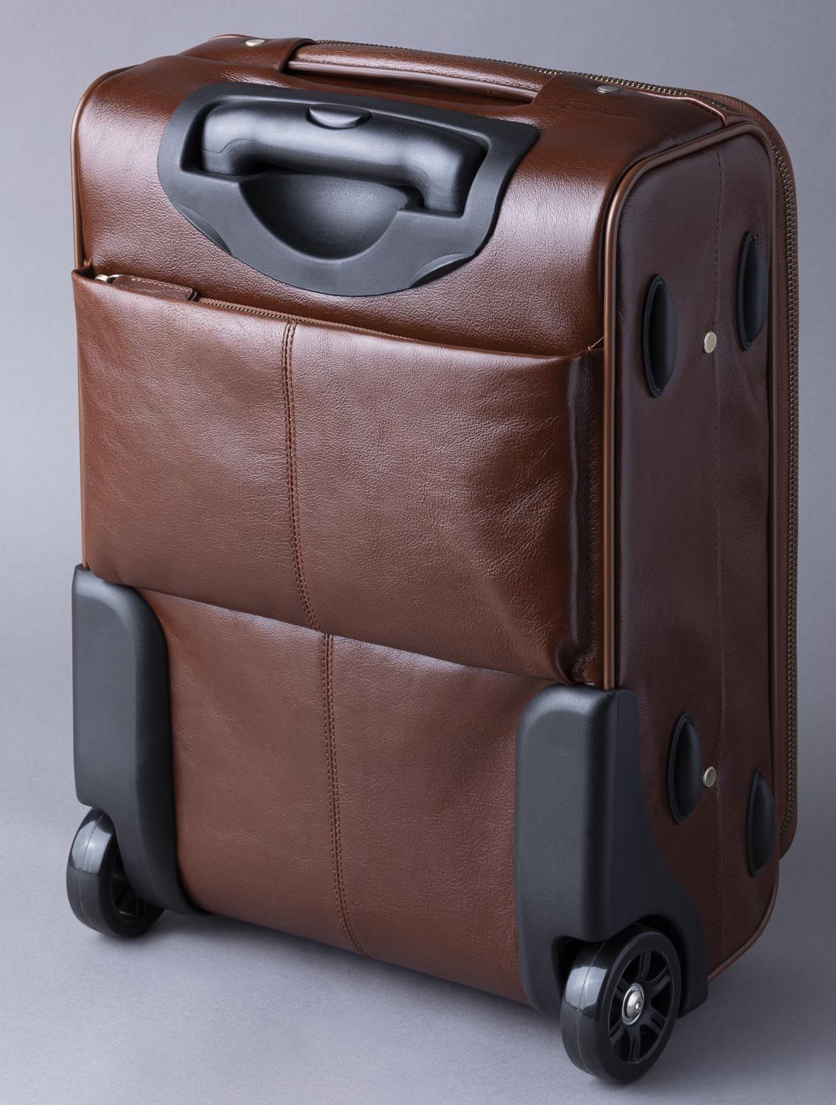 Fenton Leather Suitcase in Chestnut Brown