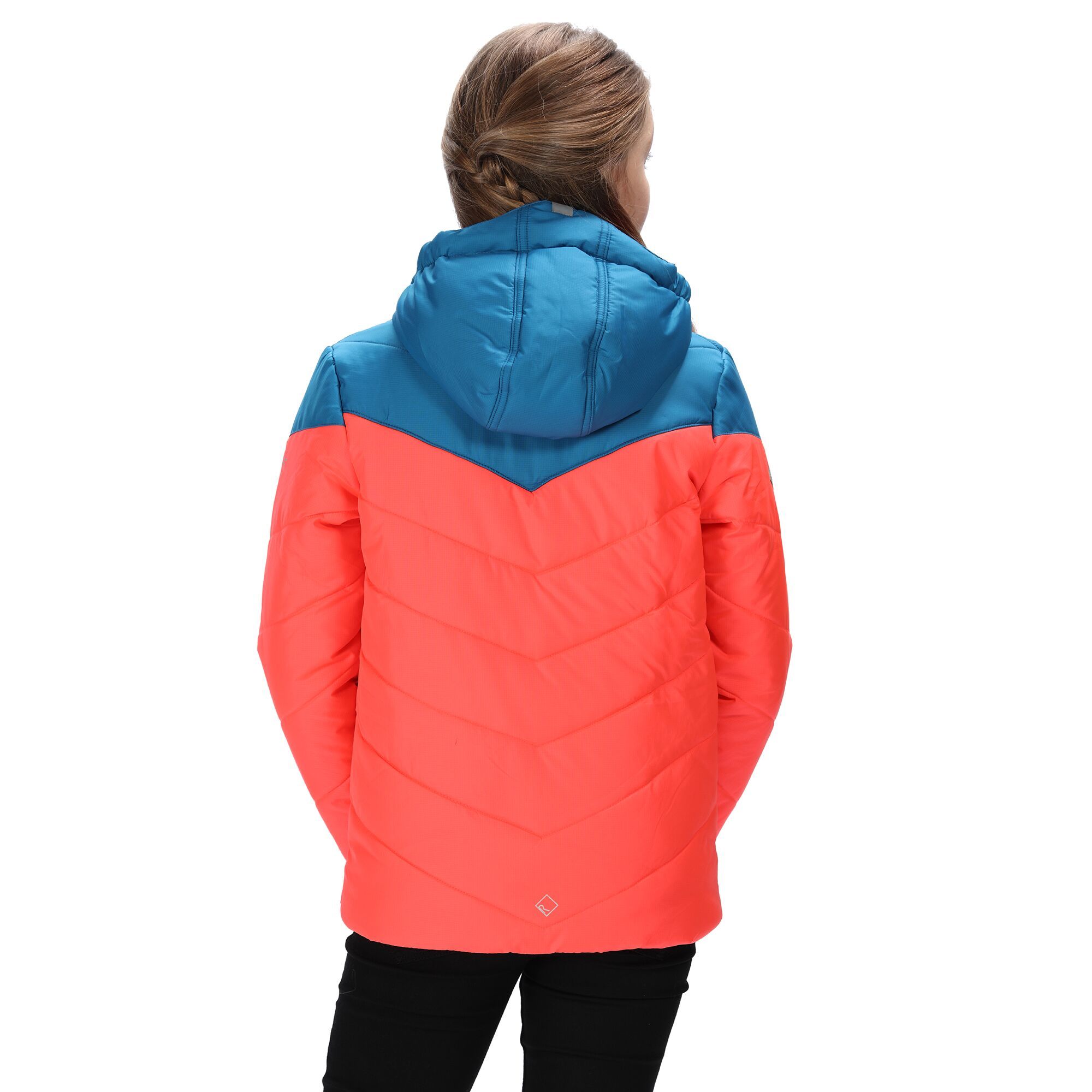 Material: 100% 75d polyester fabric. Durable water repellent finish. Thermo-Guard insulation. Heavyweight fill. Grown on hood. 2 zipped lower pockets. Elasticated cuffs and hem. Reflective trim. Signature R on the chest. Size (height/chest): (2 Years) 92cm/53-55cm, (3-4 Years) 98-104cm/55-57cm, (5-6 Years) 110-116cm/59-61cm, (7-8 Years) 122-128cm/63-67cm, (9-10 Years) 135-140cm/69-73cm, (11-12 Years) 146-152cm/75-79cm, (13 Years) 153-158cm/82cm, (14 Years) 164-170cm/86cm, (15-16 Years) 170-176cm/89-92cm.