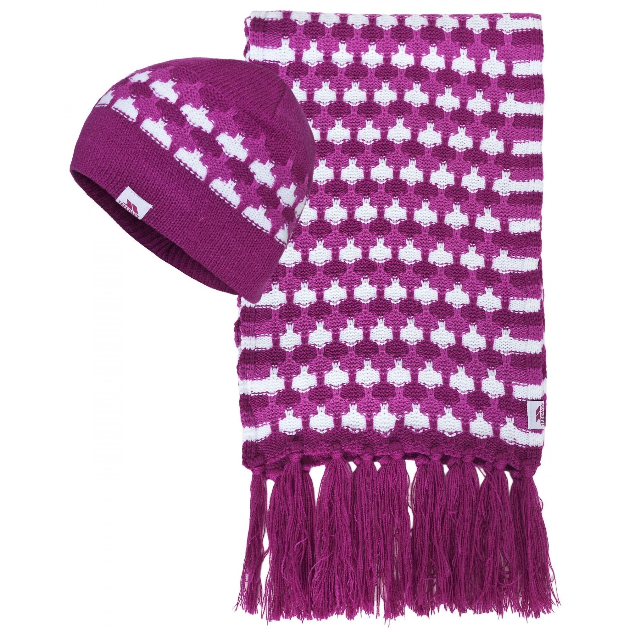 Womens knitted hat and scarf set. Fleece lined hat. Scarf with tassels. Woven label. Outer: 100% acrylic. Lining: 100% polyester anti pil fleece.
