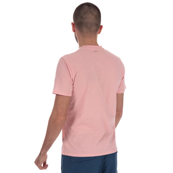 Mens Napapijri Sawy T-Shirt in Pink.<BR><BR>- Ribbed crew neck.<BR>- Short sleeve.<BR>- Garment dyed.<BR>- Printed graphic to chest.<BR>- Iconic flag to front.<BR>- Tab to seam.<BR>- Shoulder to hem 27in approximately.<BR>- 100% Cotton. Machine Washable.<BR>- Ref: NOCIDED<BR><BR>Measurements are intended for guidance only