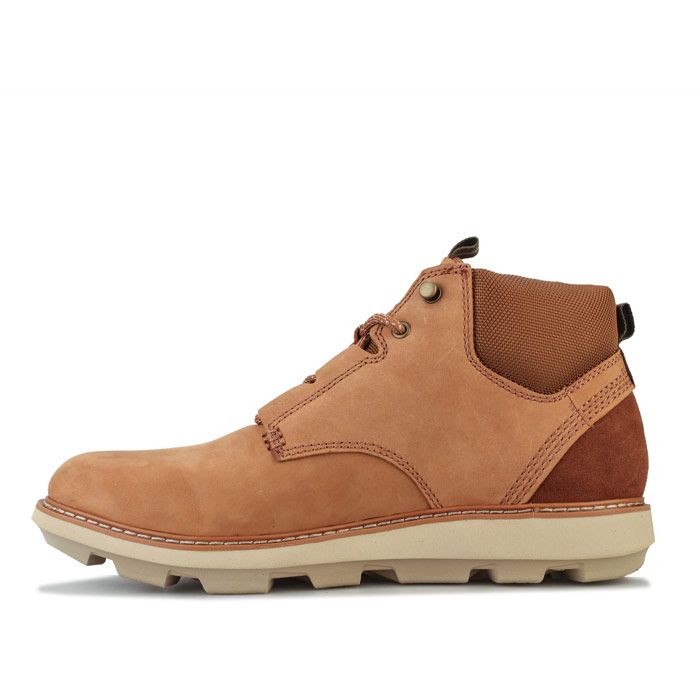 Mens Caterpillar Brusk Boot.<BR>- Lightweight Construction<BR>- Durable & comfortable Mid Sole.<BR>- Padded Ankle.<BR>- CAT logo embossed to heel.<BR>- Suede leather upper<BR>-P72447