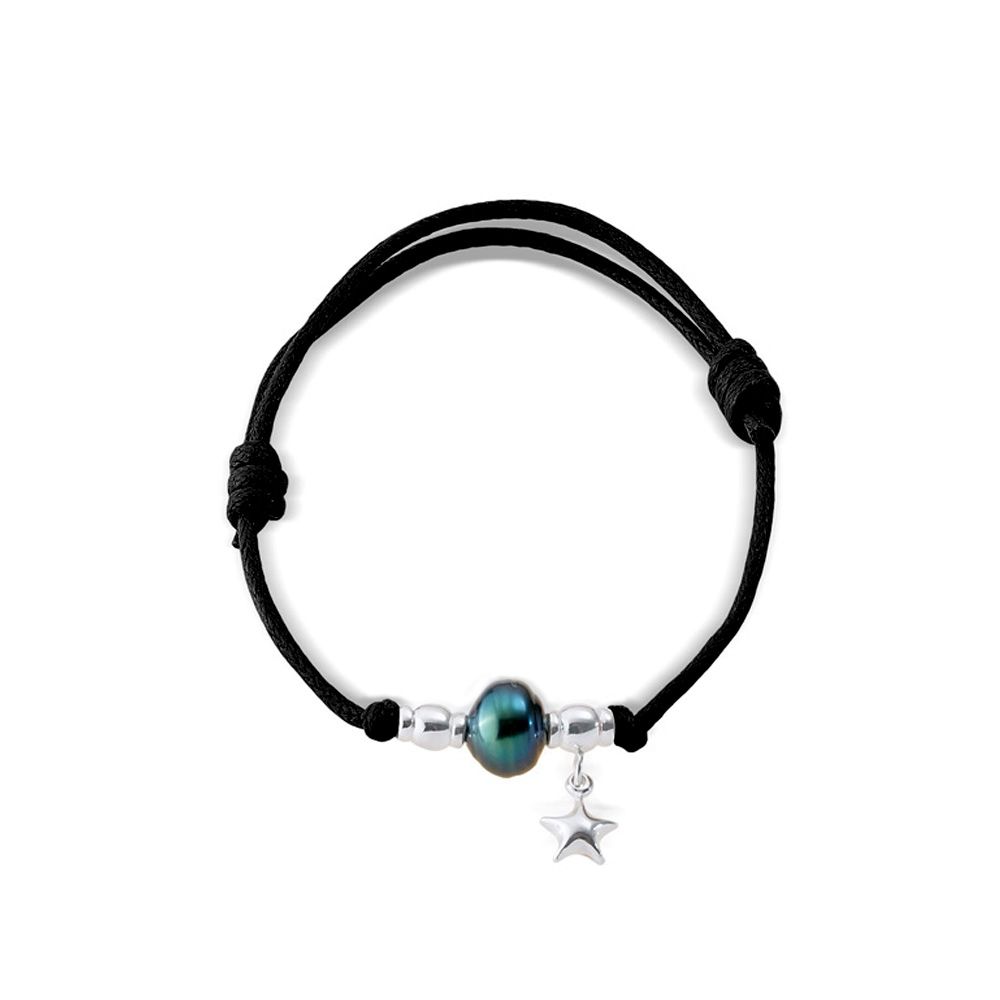 Tahitian Pearl Bracelet, 925 Sterling Silver Waxed Cotton Made in France This beautiful bracelet waxed cotton is composed of a real Tahitian pearl rimmed 10 mm. It is surrounded by 2 silver spacers. A star 925 Sterling Silver is inserted. The length is adjustable and fits any wrist Shape of the pearl encircled Pearl size: 10 mm Material: Cotton and 925 Sterling Silver