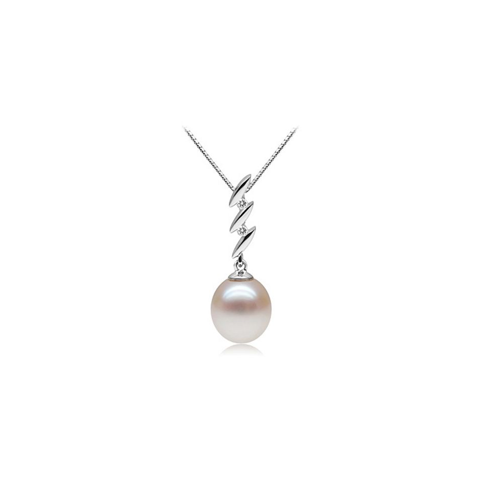 White Freshwater Pearl Pendant 925 Silver and Cubic Zirconia Superb pendant with great finesse! Composed of a white freshwater pearl on a frame 925 and set with Cubic Zirconia stones. Description: Pearl Type: Freshwater Color: White Diameter: 8-8.5 mm Shape: Oval Grade: Very high Frame: Fine Silver 925/1000 and Cubic Zirconia stones Length: 2.5 cm Delivered with its fine chain in silver 925 of 40 cm.