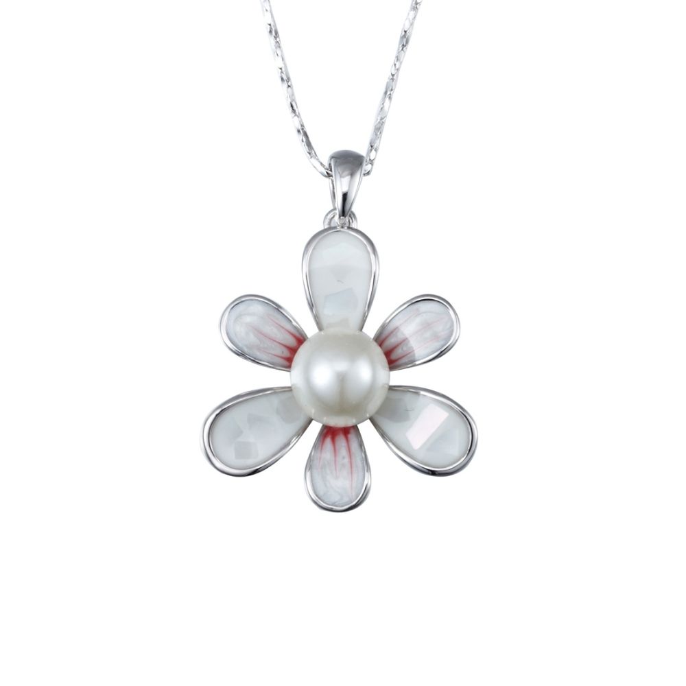 White Pearl Flower Pendant and Rhodium Plated This beautiful pendant is made of natural mother of pearl flower with multiple reflections and a white pearl. Alloy frame high quality Rhodium plated for a perfect finish. A beautiful pendant with a refined and elegant design. Dimensions: 2.4 x 2.4 cm Pearl size: 0.7 cm Comes with its chain of 36 cm and adjustable (5 cm). Clasp Type: lobster clip