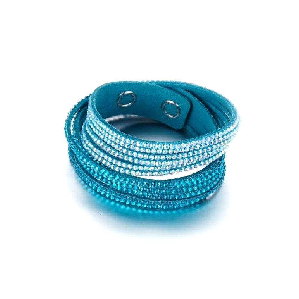 White and Blue Swarovski Crystal Elements and Turquoise Velvet 3 Rows Bracelet This beautiful bracelet, double turn, turquoise velvet has 3 rows. These rows are set with a multitude of white Swarovski Elements crystals with intense Blue en reflections. The clasp, stainless steel is pressure for easy and quick handling. The length is adjustable thanks to its 2 snaps. This bracelet sparkles and you sublimate at your parties! Dimensions: 39 cm x 2 cm Succumb to the beauty of this bracelet that will not disappoint.