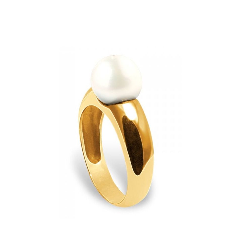 White Freshwater Pearl Ring and Yellow Gold 375/1000 Made in France A classic, this ring is made of genuine round freshwater pearl and 8 mm. Shape of the pearl: Round Pearl size: 8 mm Material: Yellow gold 375/1000 Weight of gold: 4.10 gr Allow extra delivery 48h these jewels of exceptions.