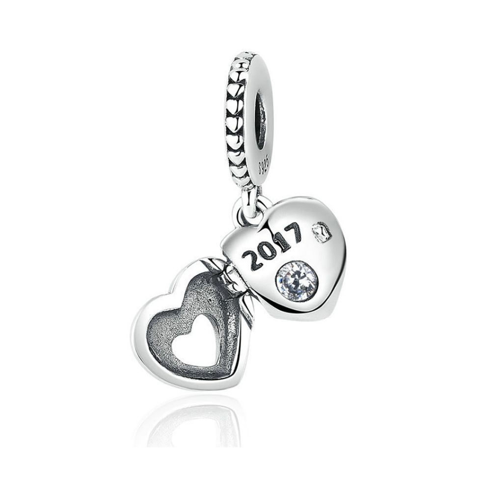 925 Silver Heart Pendant Charms Bead Mounting : 925 sterling silver Sets with white crystal Dimensions: 2 x 1 cm Hole diameter: 0.4 cm